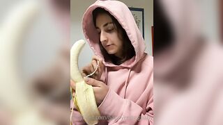 La banana deepthroat OF