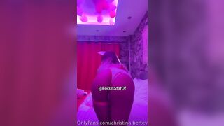 Christina infermiera sexy con gran culo