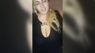 Napoletana esce le grosse zinne