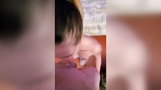 Sveltina con fidanzata sborrata in faccia