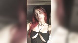 HAI PRESENTE - Rossa italiana tettona