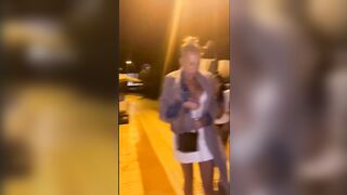 Esibizionismo in strada porche italiane