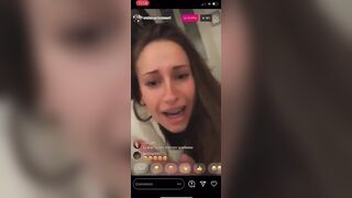 Ora ci spogliamo e mostriamo le tette ragazzi