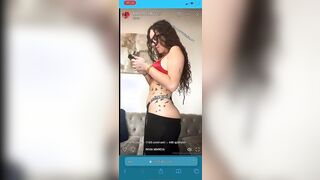 Ragazze italiane in diretta coi loro fans Twerking