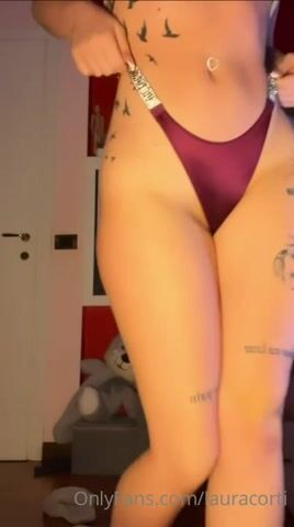 Laura twerking meravigliosa culona italiana