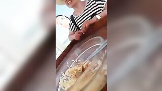 Per 50 euro te lo fai sbattere nel culo