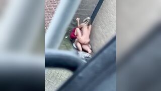 Beccati che scopano in pubblico