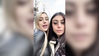 Slinguata lesbo ragazze italiane in piazza Duomo Tiktok