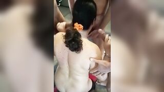 Moglie bresciana spompina tre singoli