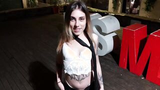 Kiss me baby FIdanzata esibizionista fladh culo