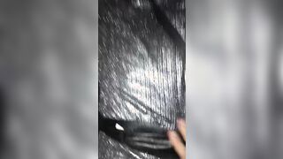 Diciottenne scopata nel parcheggio della discoteca