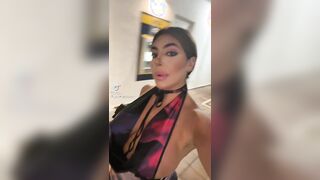 Italiana tettona esagerata tiktok