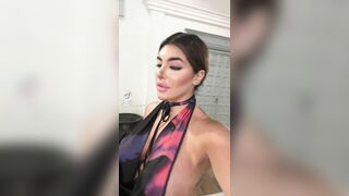 Italiana tettona esagerata tiktok