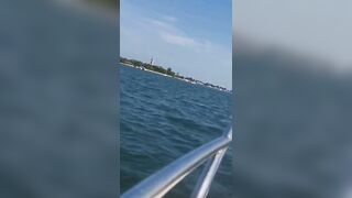 Si fa spaccare il culo in barca