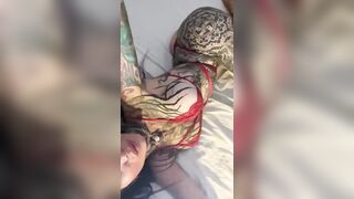 Ragazza italiana tatuata onlyfanser fica