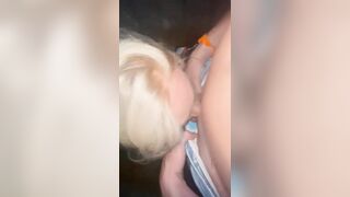 Trans italiana spompina amico negli spogliatoi della palestra