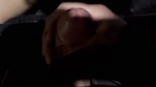 Beccata da guardone a masturbarmi mi faccio scopare