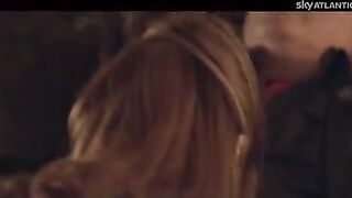 Miriam Leone lo succhia a vecchio e si fa scopare a pecorina