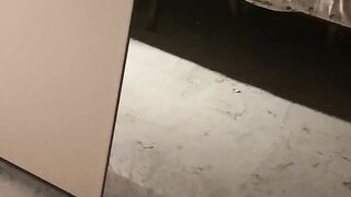 La mia ragazza mi spompina mentre le lecco il culo