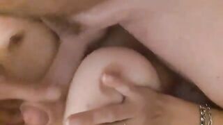 Sega sulle sue tettone