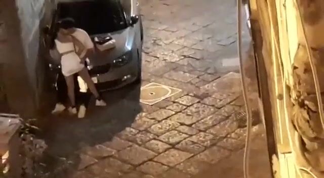 Beccati a scopare in strada