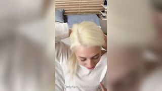 Bella gnocca italiana spogliata e masturbata dal suo ragazzo