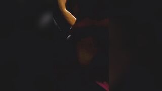 Emanuela in collant senza slip in auto