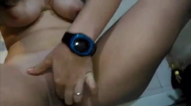 Video mandato su whatsapp della mia ragazza 18 enne