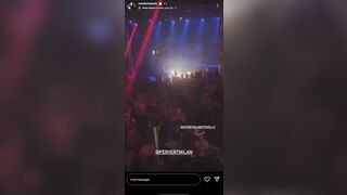Christina Bertevello balla mezza nuda in discoteca