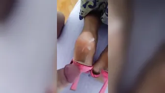 Piedi sborrati video porno su ItPornIt