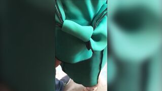 Una palpatina di cazzo all'operaio