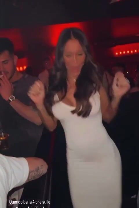 La Reginetta di Torino in discoteca