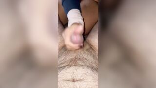 Mia moglie mi fa sborrare con una sega