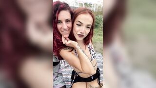 Ragazze italiane fanno le troie al parco