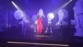 Noemi trans spettacolo erotico