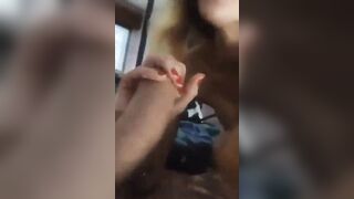 Fidanzata italiana spompina grosso cazzo del suo ragazzo