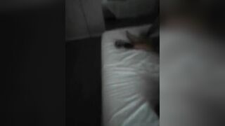 Moglie cuckold italiana scopata in doppia penetrazione da due bull