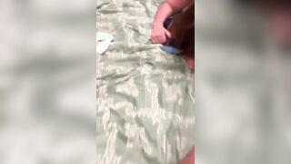 Un cazzo in bocca mentre lo prende a pecorina