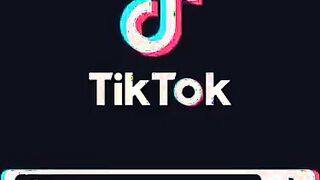 Biondina italiana fica e tettona TikTok