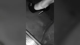 Carsex moglie tettona ditalino in macchina