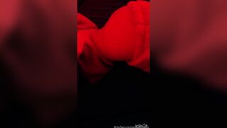 Grealisisters si accarezza le tette e il culo of