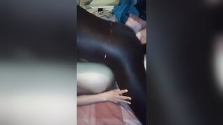 Hai già sborrato? Moglie svergina diciottenne africano