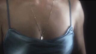 Isabella Ferrari scena hot mostra la fica