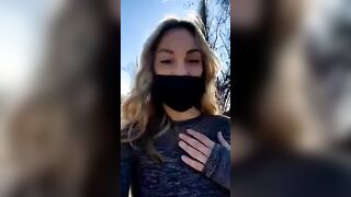 Tiralo fuori che ti faccio un pompino che non passa nessuno