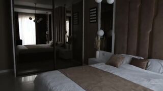 Sara Piras con due amiche porche OF