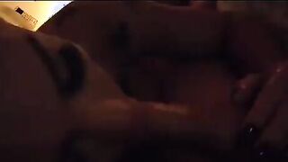 Transessuale bionda escort Milano spompina cliente