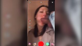 Sborrata in faccia da due cazzi in live