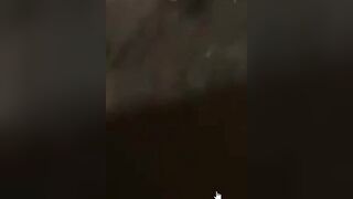 Stai zitto ti devi solo vergognare a scopartela ubriaco per strada