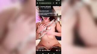 Femmina del sud si masturba in diretta OF