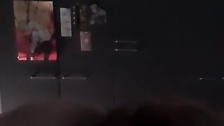 Ma guarda che puttana che ciò